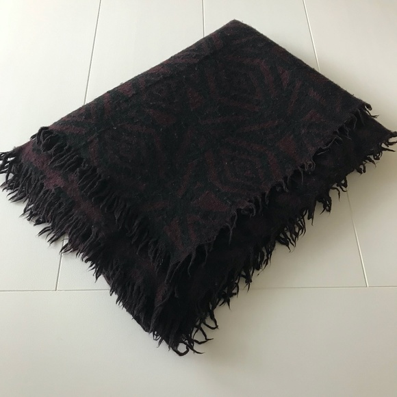 Wilfred: Blanket Scarf - Picture 2 of 5